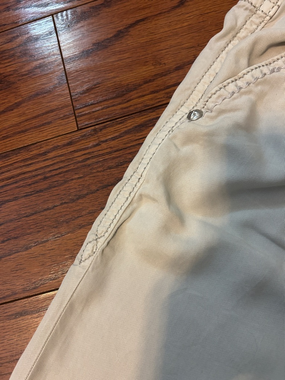 Rock Revival Cream Embroidered Pocket Kids Jeans. Medium 32 inseam. - Picture 6 of 9